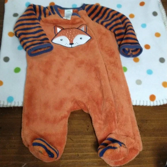 7 Items Little Me & More Fox Baby Themed, Blanket and Towel, Clothing Set - Picture 8 of 16